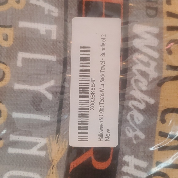 🎃 3 pack Halloween gift set (wall decor, dish towel, stickers) - Picture 4 of 5